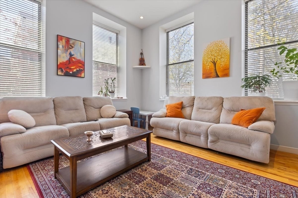 11 Wyman St 2C