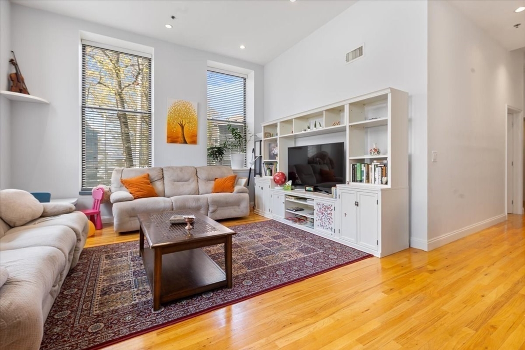 11 Wyman St 2C