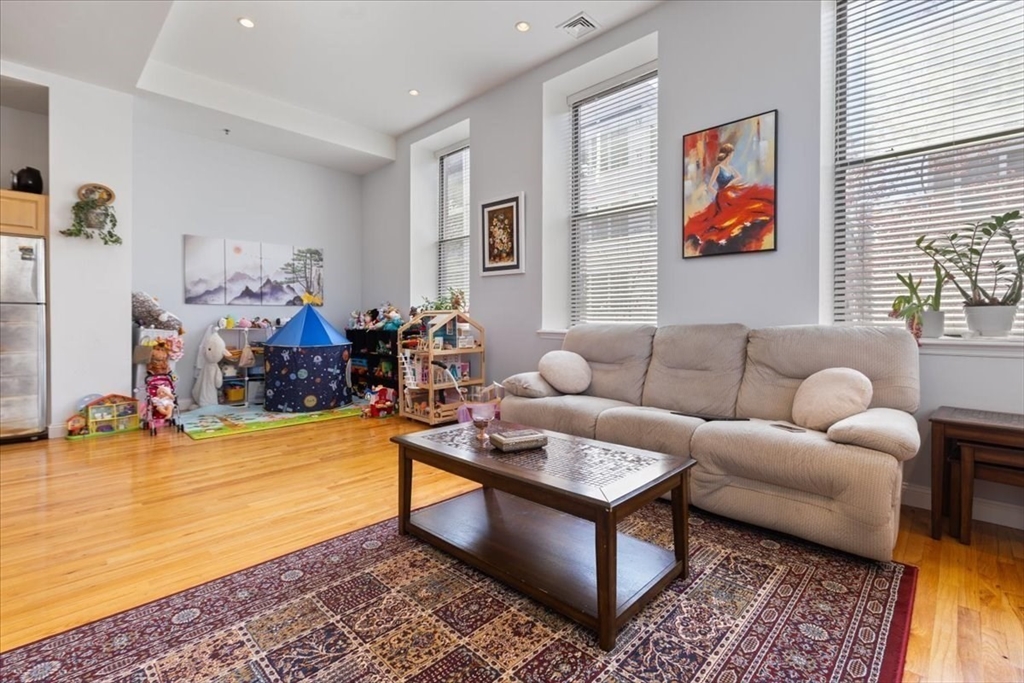 11 Wyman St 2C