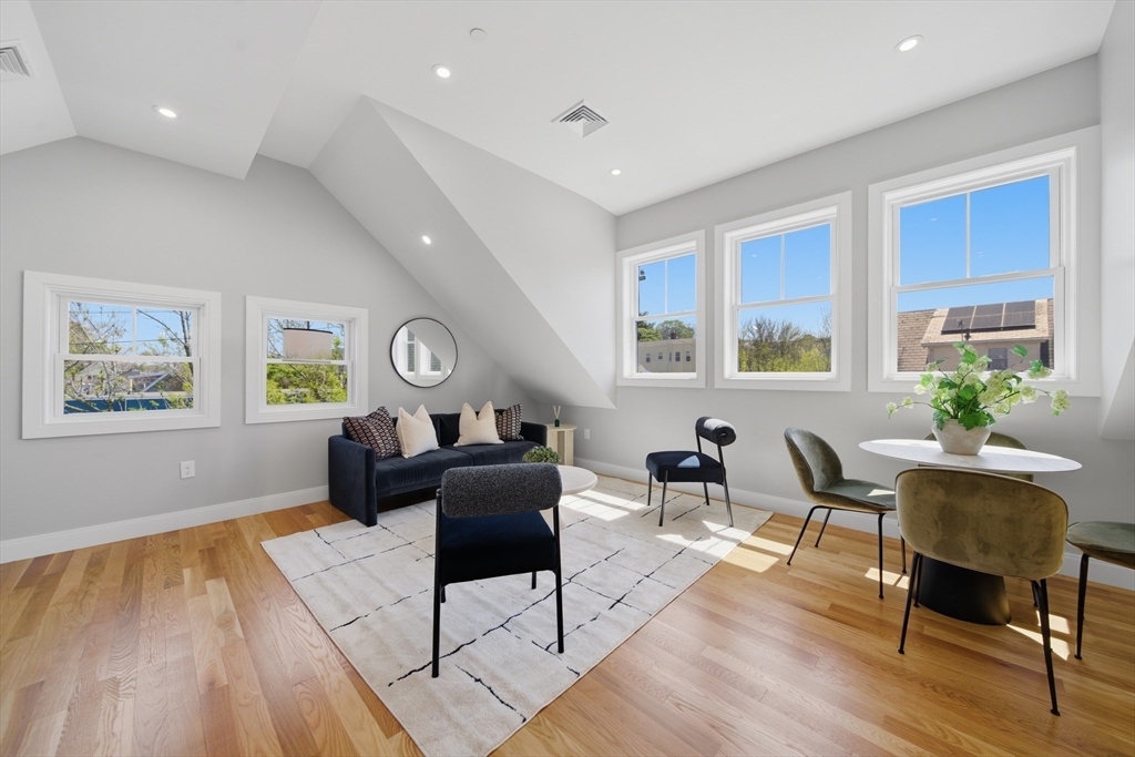 174 Walnut Street 3
