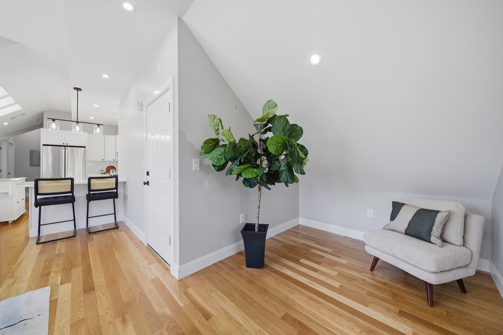174 Walnut Street 3