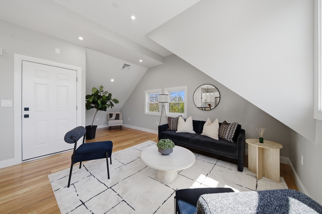 174 Walnut Street 3