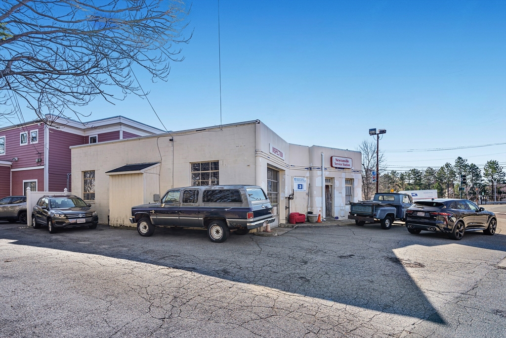 911 Washington St/Lowell Ave