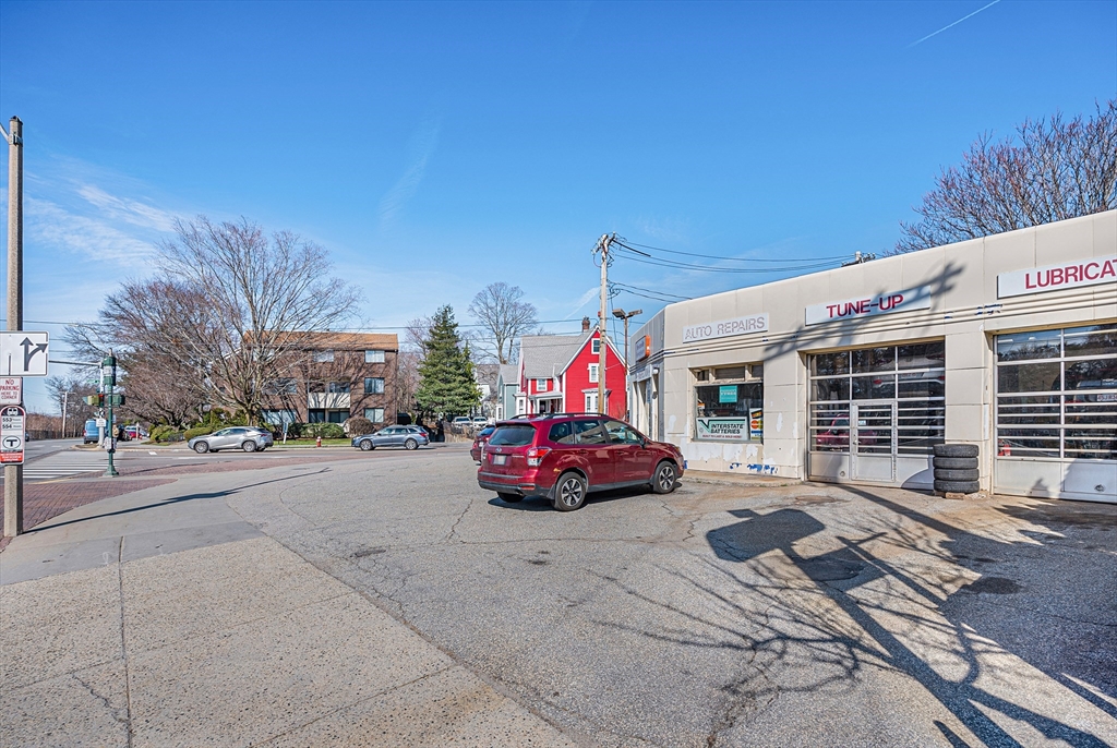 911 Washington St/Lowell Ave