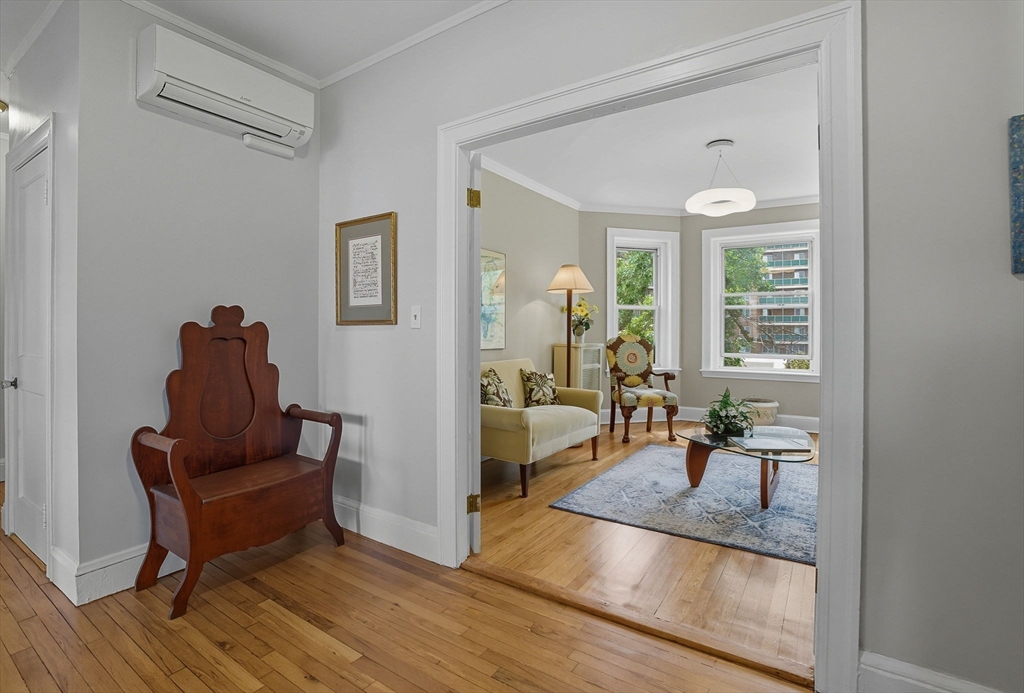61 Thatcher Street 6