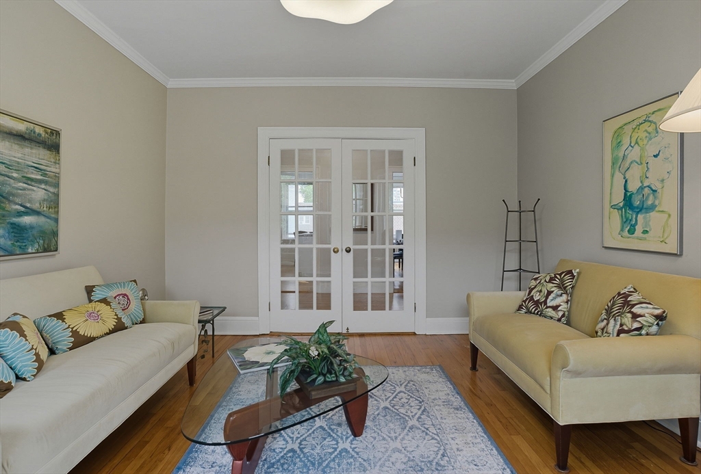 61 Thatcher Street 6