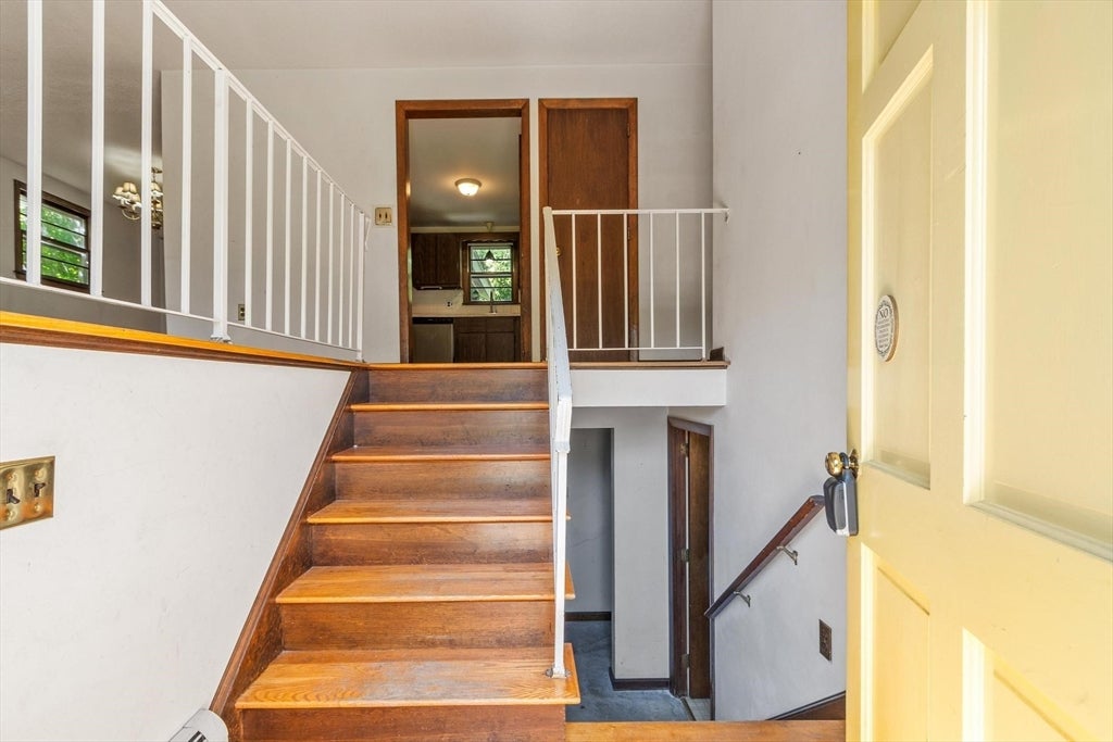 190 Deering Dr
