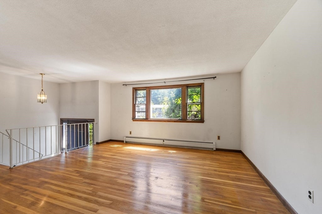 190 Deering Dr