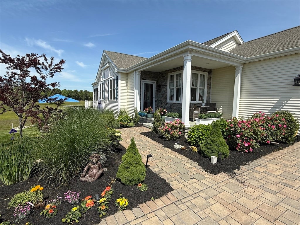 12 Makenzie Drive
