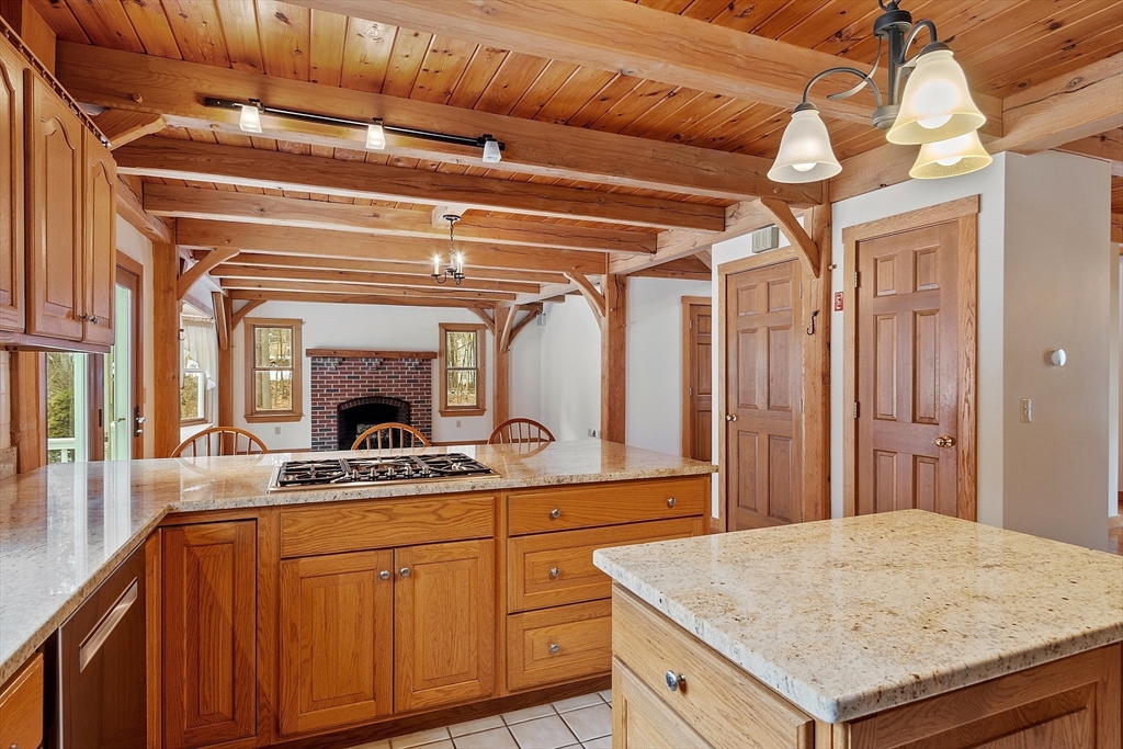 5 Blueberry Hill Ln