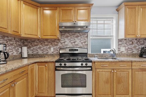 30 High St Chelsea MA 02150