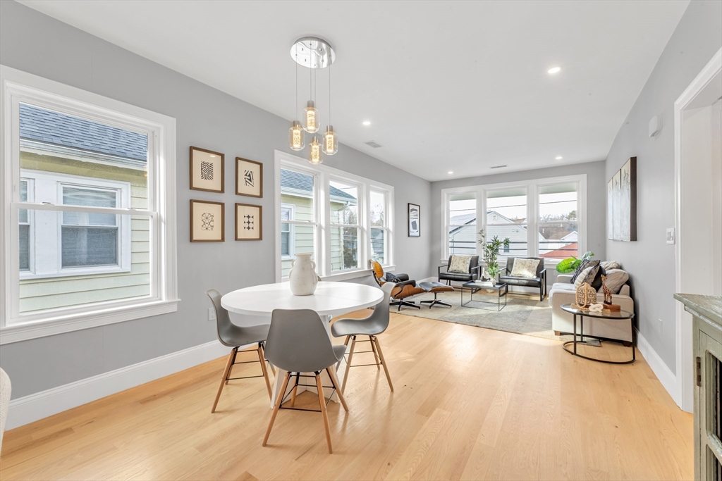 105 Neponset Ave 105