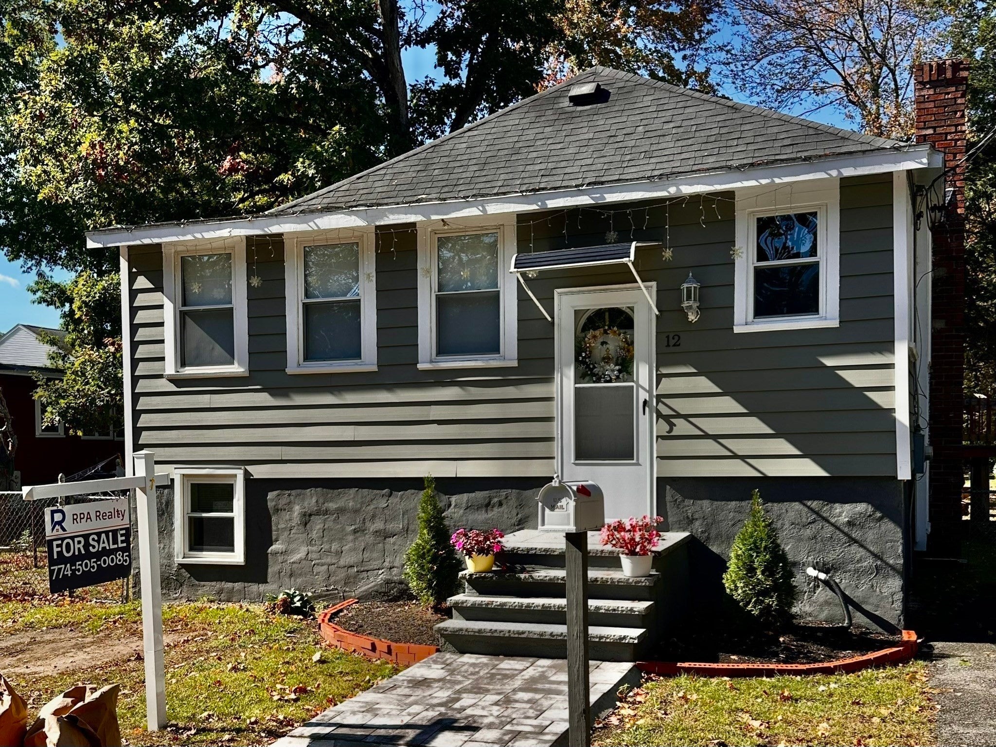 12 Hobson Ave