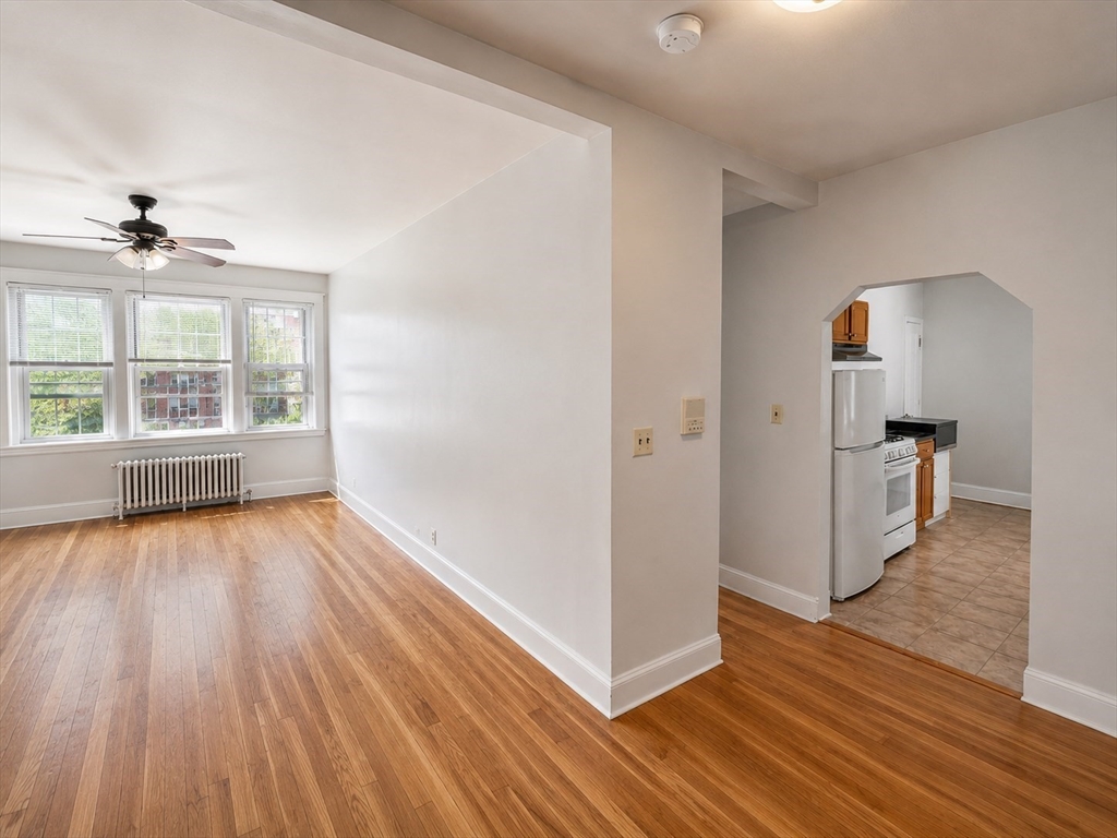 2001 Commonwealth Ave 32