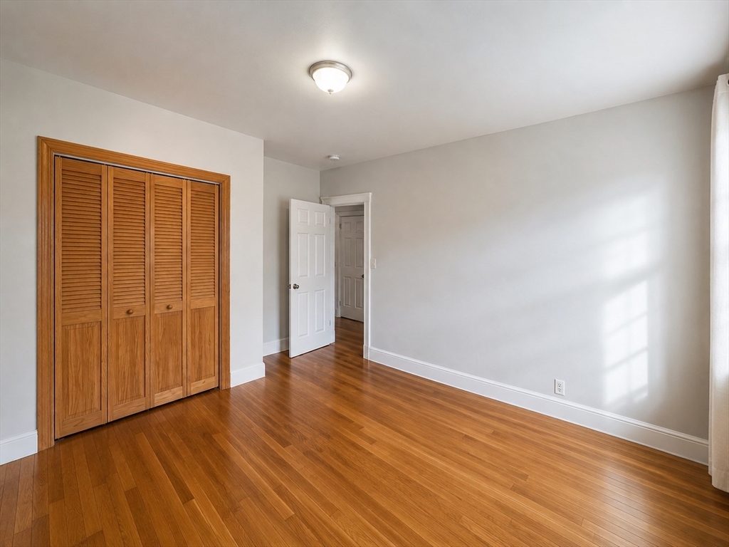 2001 Commonwealth Ave 32