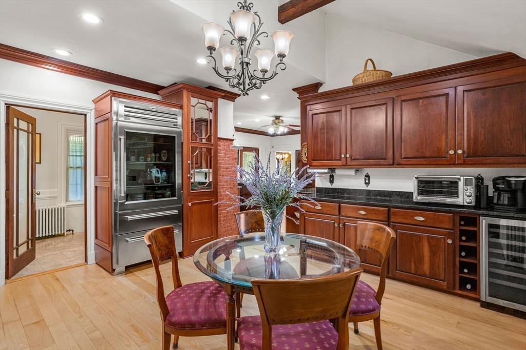 83A Central St