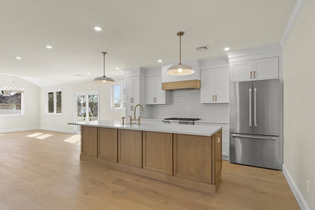 63 Ovington Dr