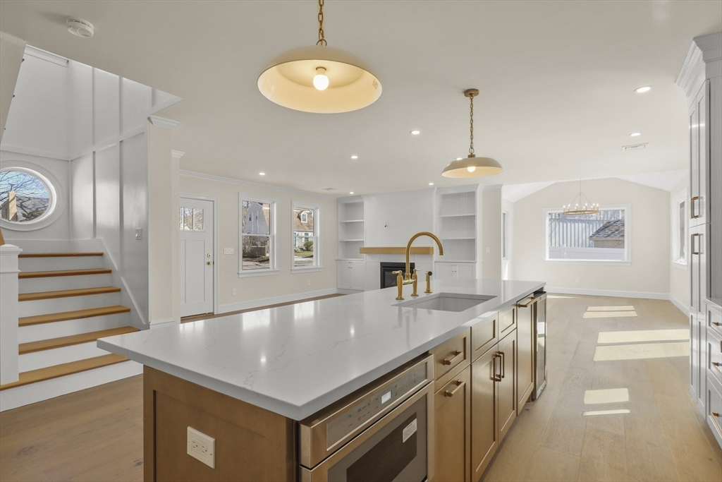 63 Ovington Dr