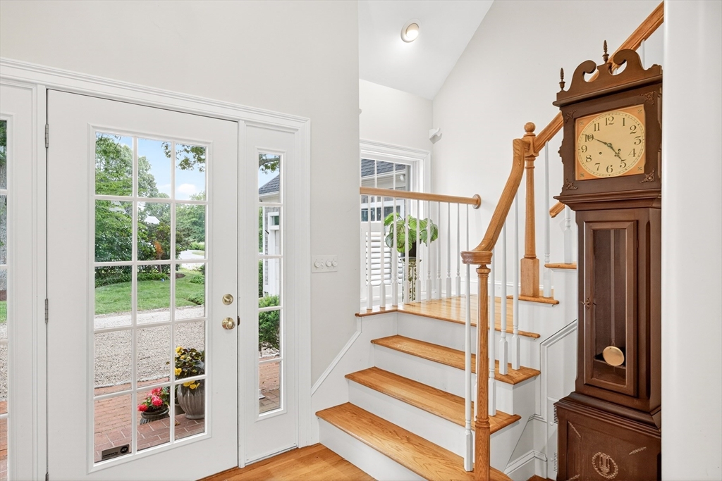 87 Bayshore Dr