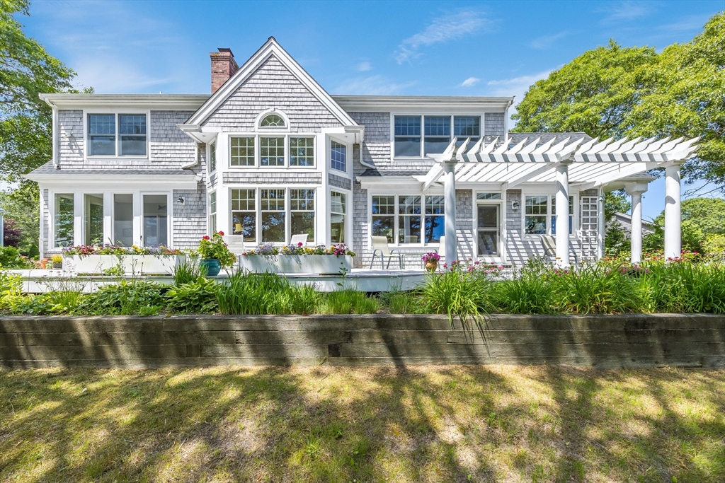 87 Bayshore Dr