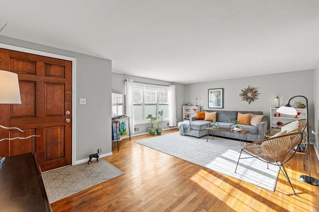 26 Massachusetts Ave