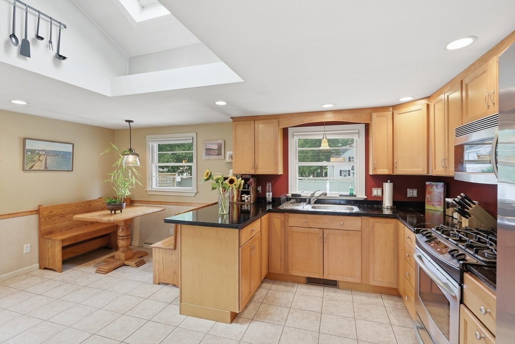 50 Pine St, Hudson, MA, 50 Pine St, Hudson, MA Photo #12