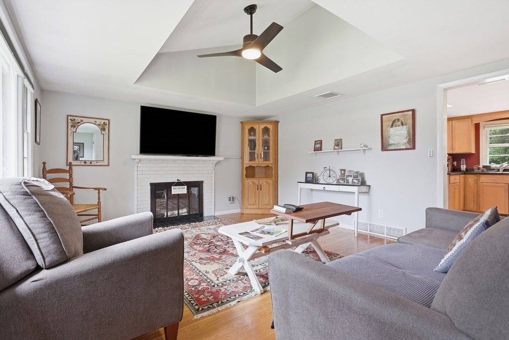 50 Pine St, Hudson, MA, 50 Pine St, Hudson, MA Photo #4