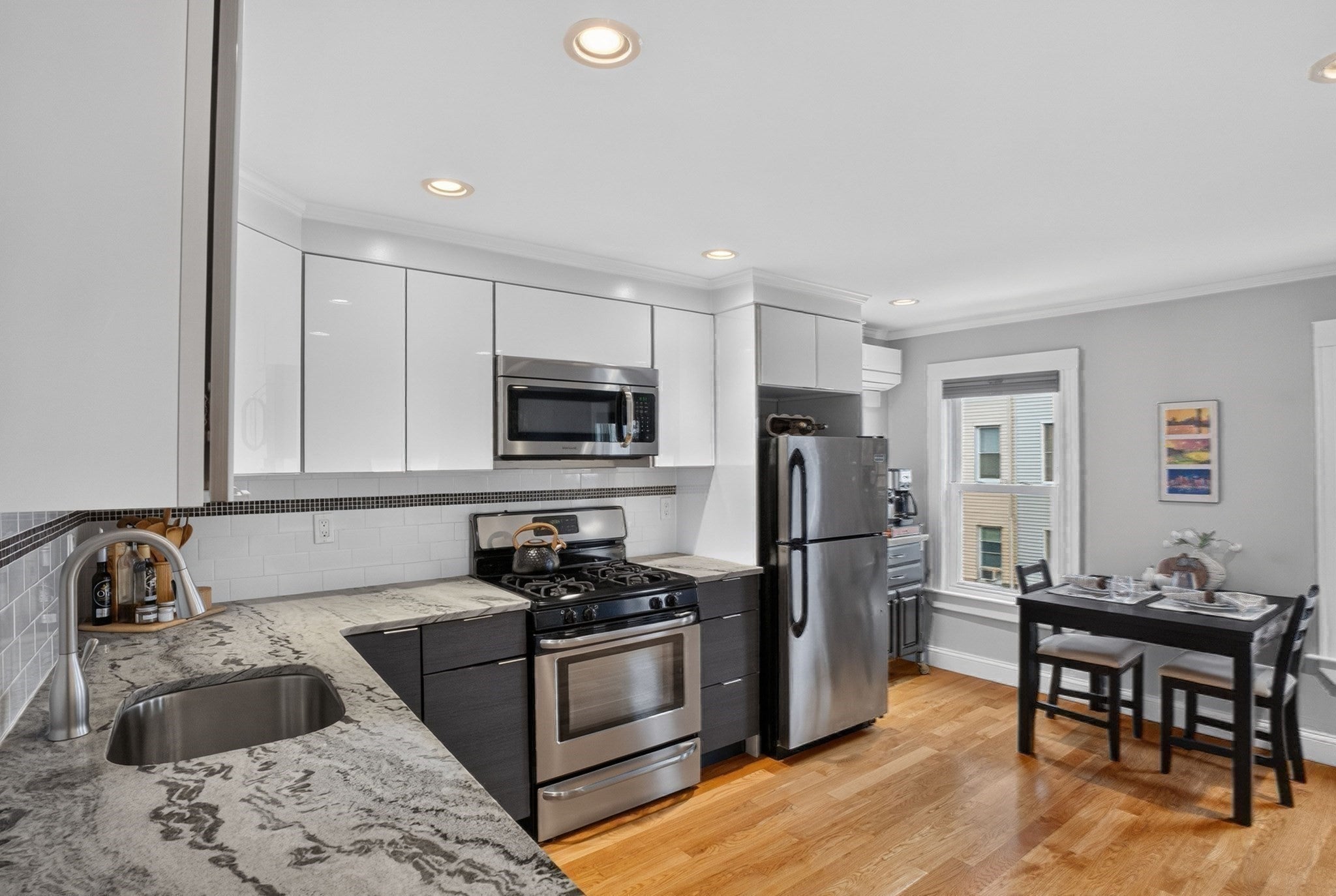 182 Marion St #2, Boston, MA, 182 Marion St #2, Boston, MA Photo #2