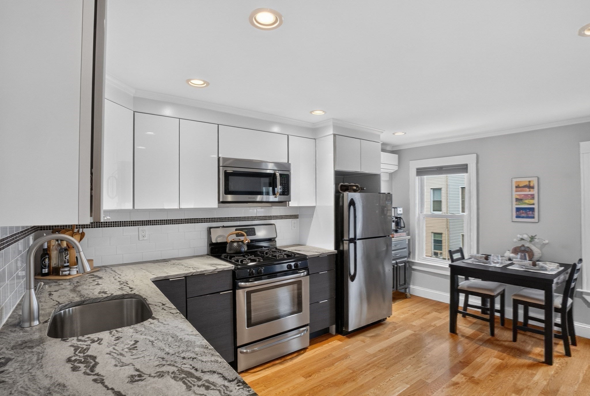 182 Marion St #2, Boston, MA, 182 Marion St #2, Boston, MA Photo #2