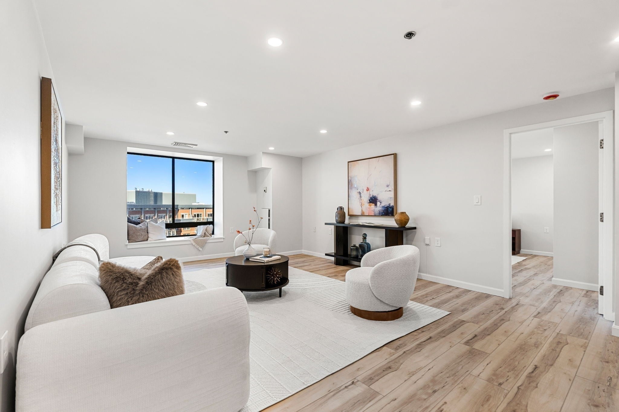 357 Commercial St 607