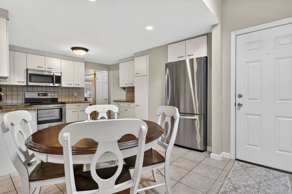 9 Longview Way, Peabody, MA Photo #8
