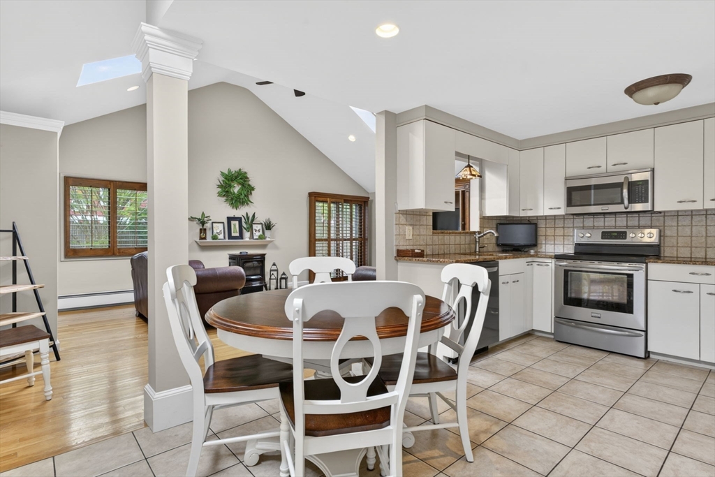 9 Longview Way, Peabody, MA Photo #9