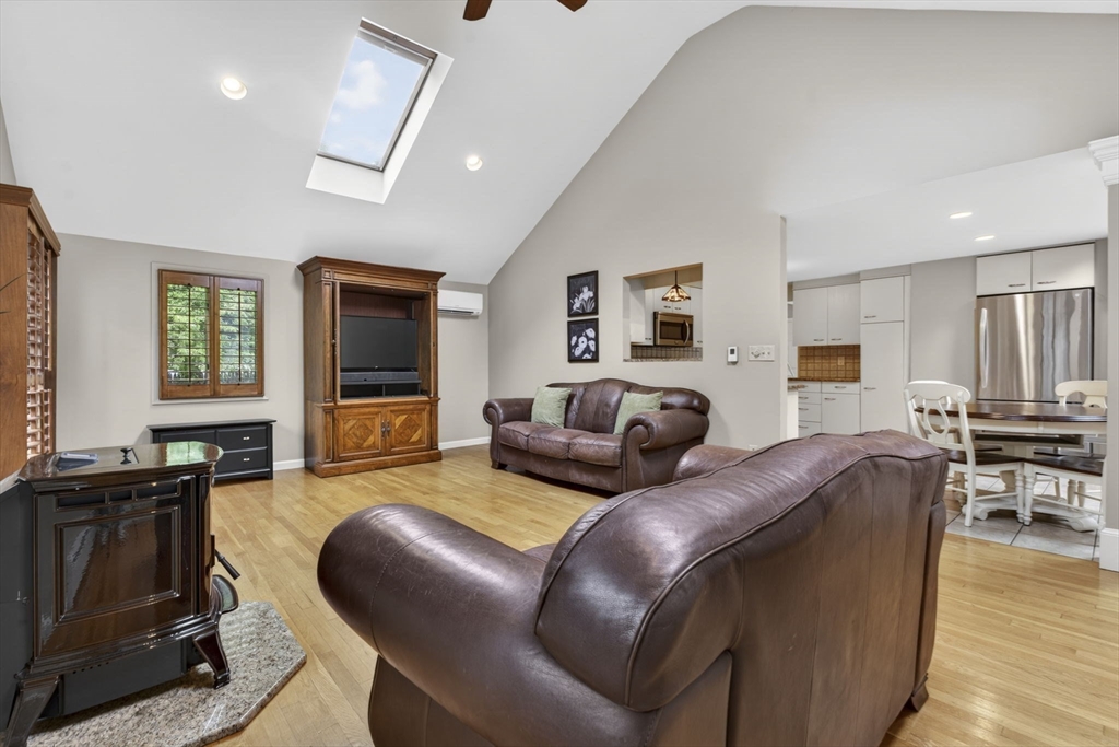 9 Longview Way, Peabody, MA Photo #13