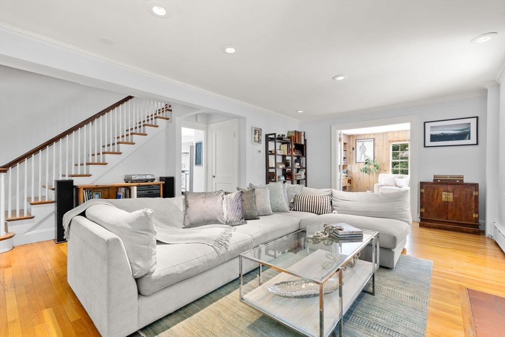 30 Edge Hill Rd