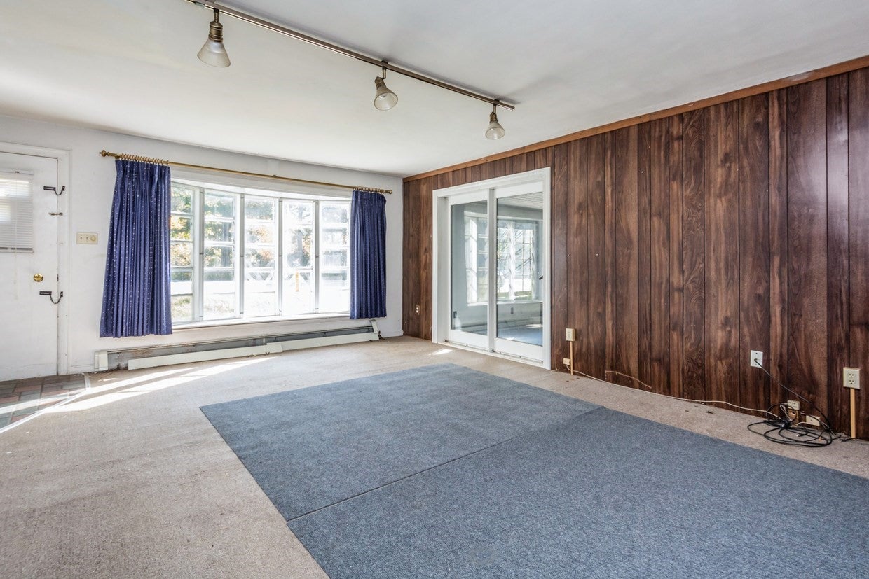 105 Hartford Tpke