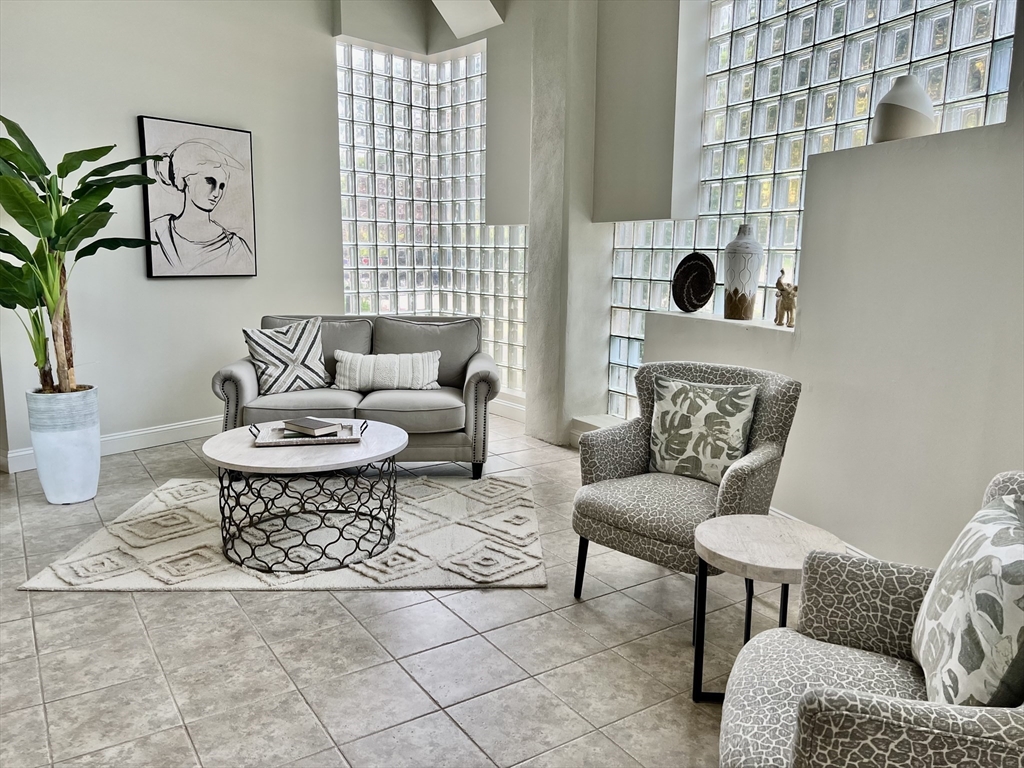 1 Loring Avenue 417