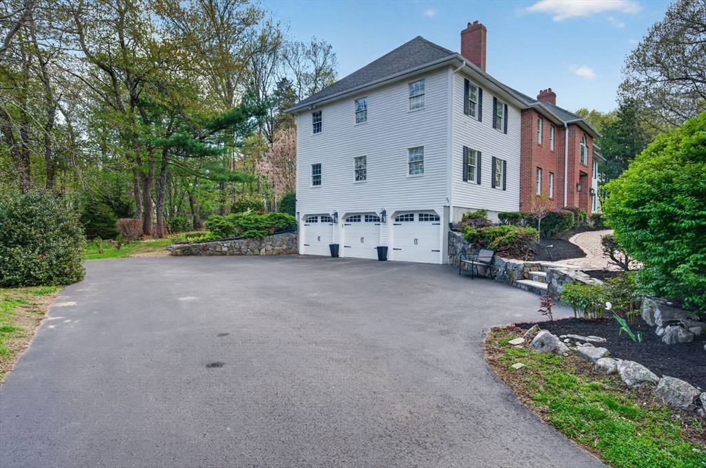 45 Sugarcane Ln, North Andover, MA Photo #2