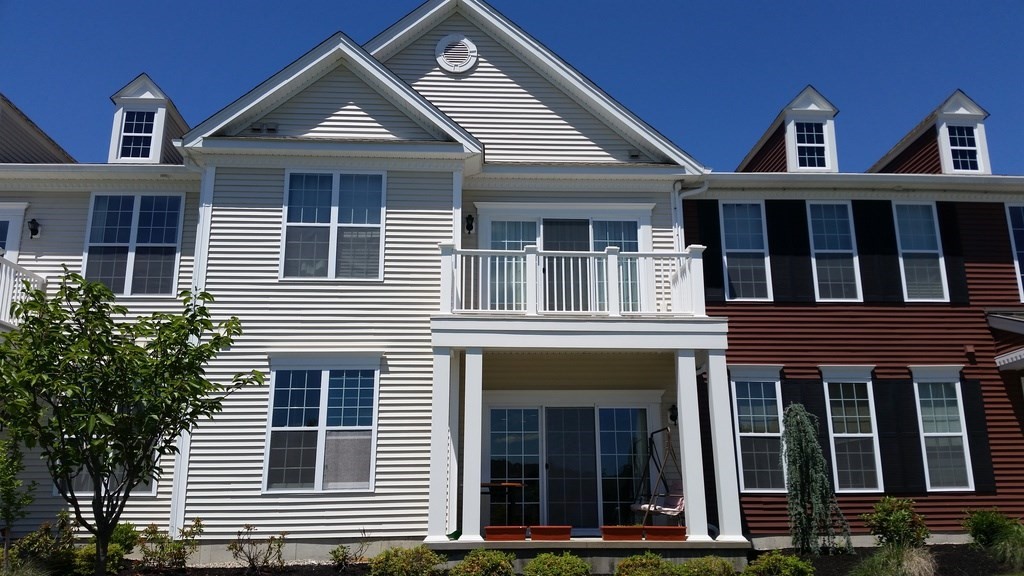 2106 Simeon Howard Way 2106