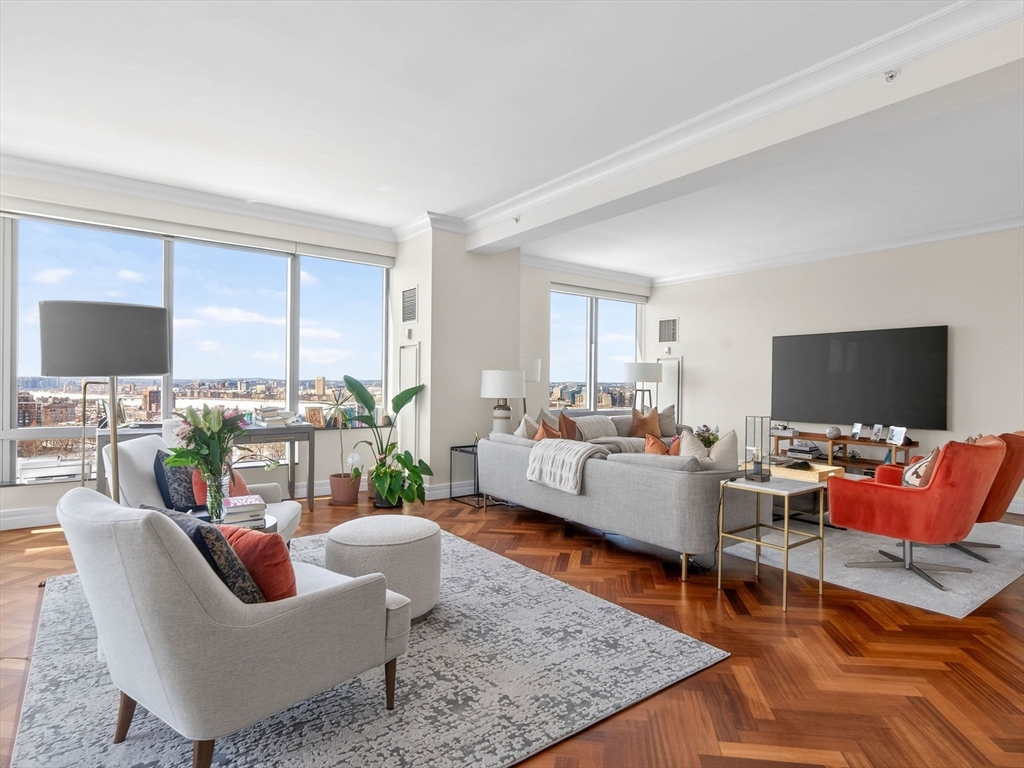 1 Avery St 24B