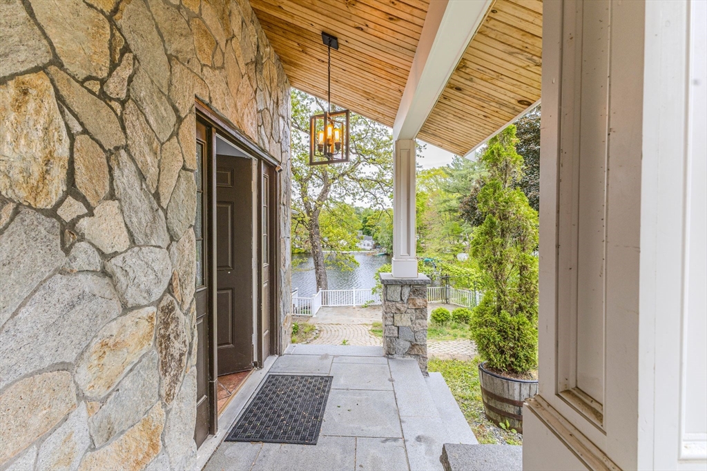 131 Lakeshore
