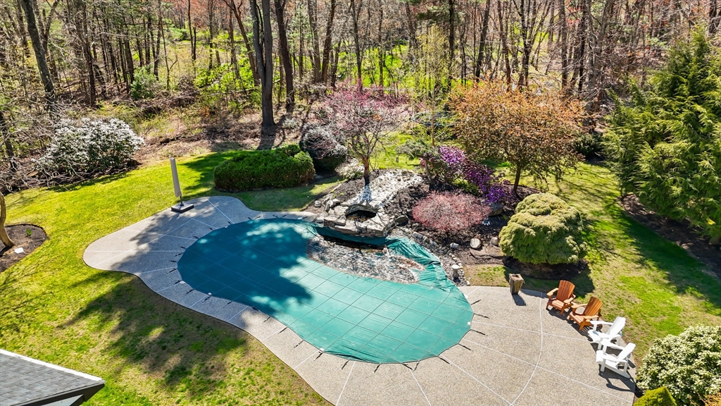 27 Bogastow Circle