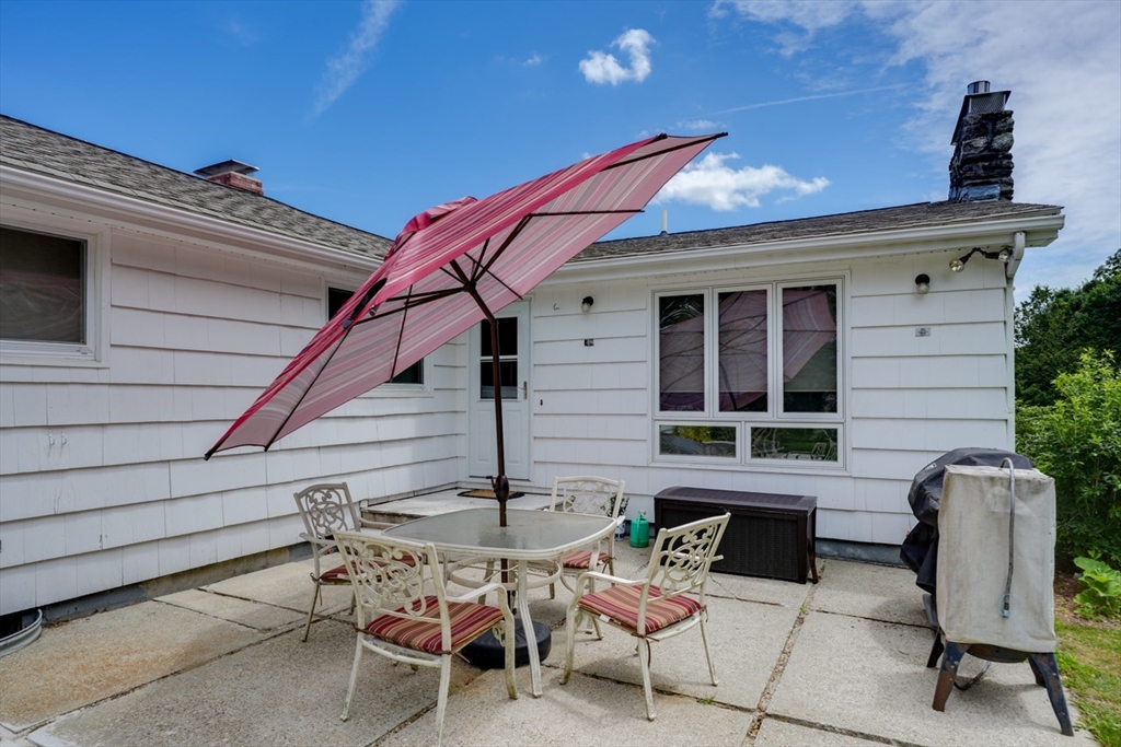 11 Warren Dr