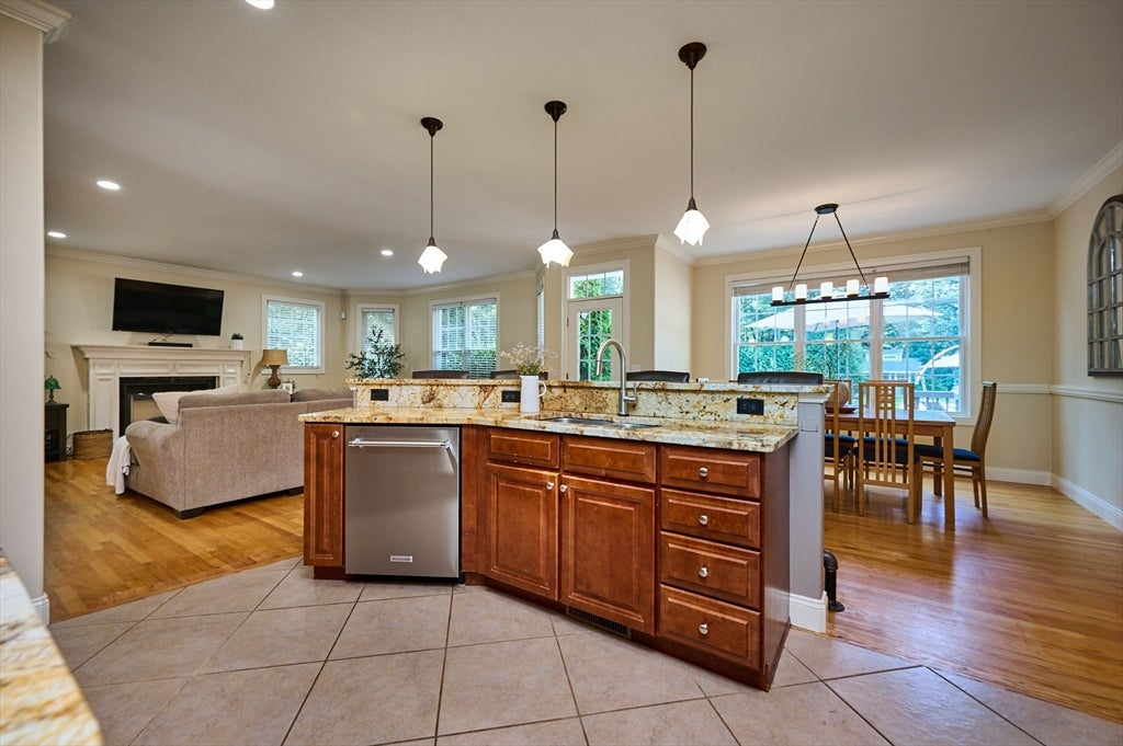 2 Kevin Dr, Southampton, MA, 2 Kevin Dr, Southampton, MA Photo #9