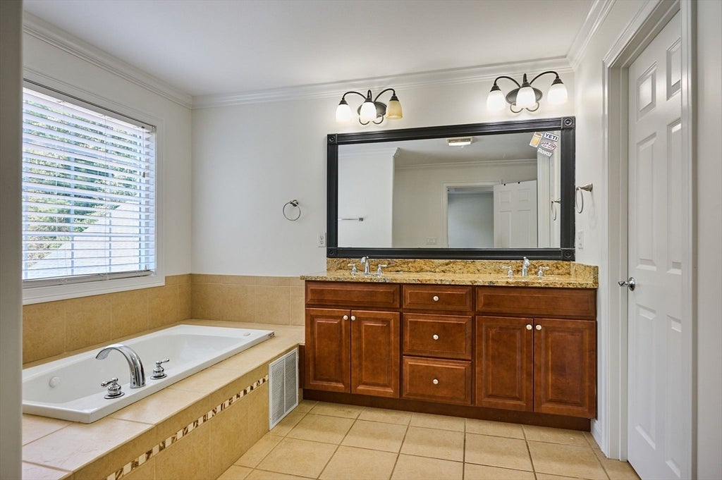 2 Kevin Dr, Southampton, MA, 2 Kevin Dr, Southampton, MA Photo #32
