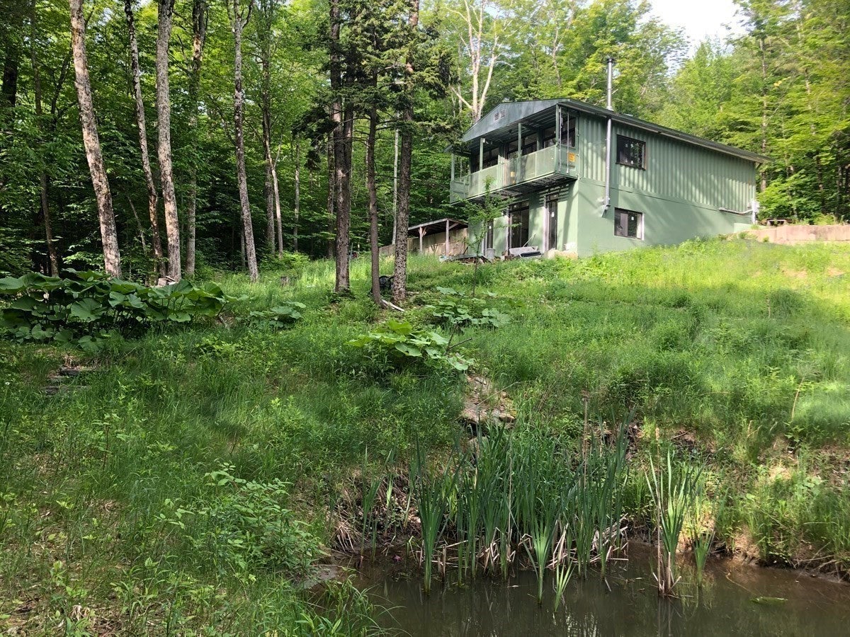 69 Cummington Rd