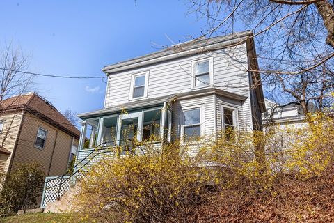 8 Kittredge Court Boston MA 02131