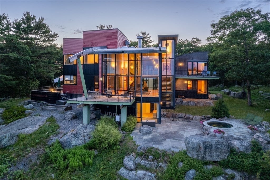 Photo of 370 Summer Street, Manchester, MA