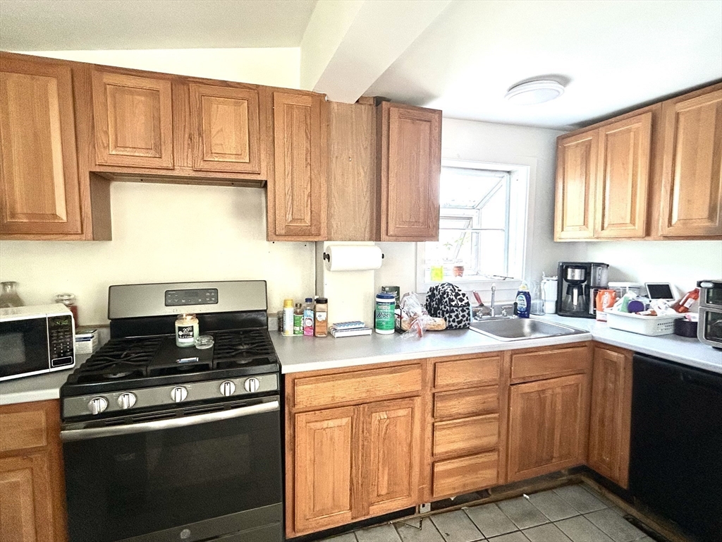 11 Boylston St