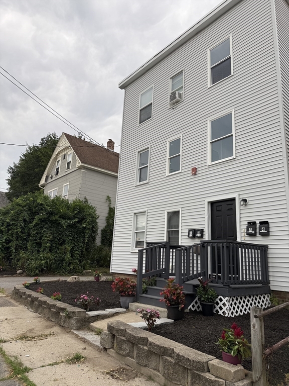 62 Sheridan St