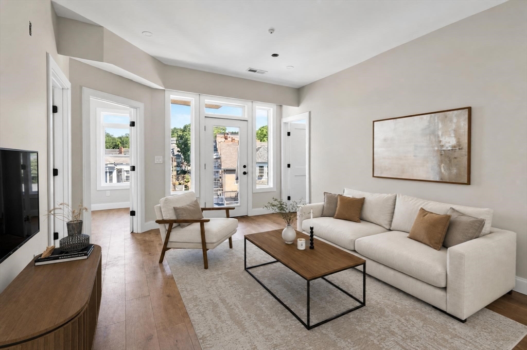 2 Weld Hill Street 203